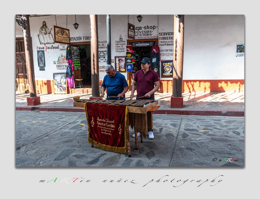 02905 Marimba Pueblo Magico Mazamitla Jalisco, Mexico